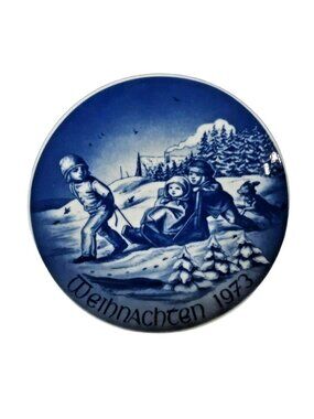 Bareuther Bavaria Weihnachten Christmas Plate 1973 Children Sledding